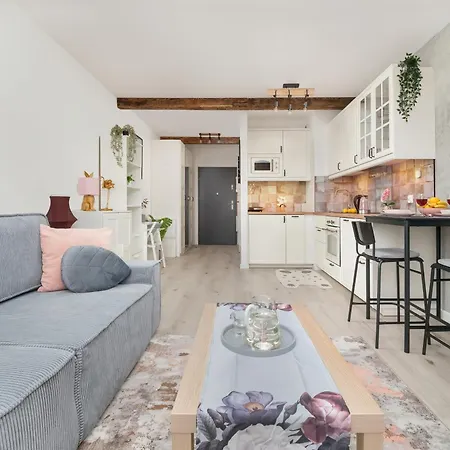Modern Wróblewskiego With Balcony&free Parking By Renters Łódź
