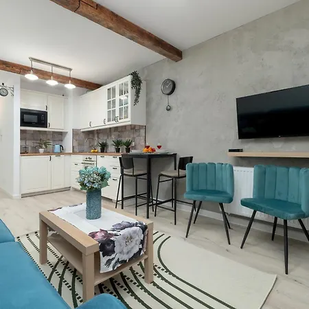 Modern Wróblewskiego With Balcony&free Parking By Renters Apartament