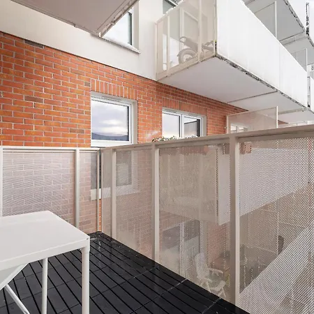 Modern Wroblewskiego With Balcony And Free Parking By Renters Apartman