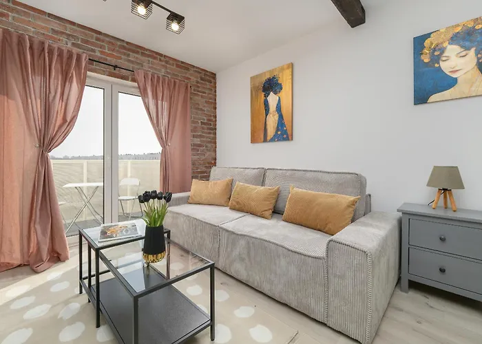 Modern Wroblewskiego With Balcony And Free Parking By Renters 罗兹