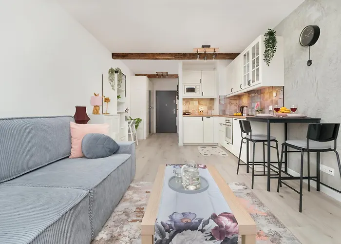 Modern Wroblewskiego With Balcony And Free Parking By Renters 罗兹