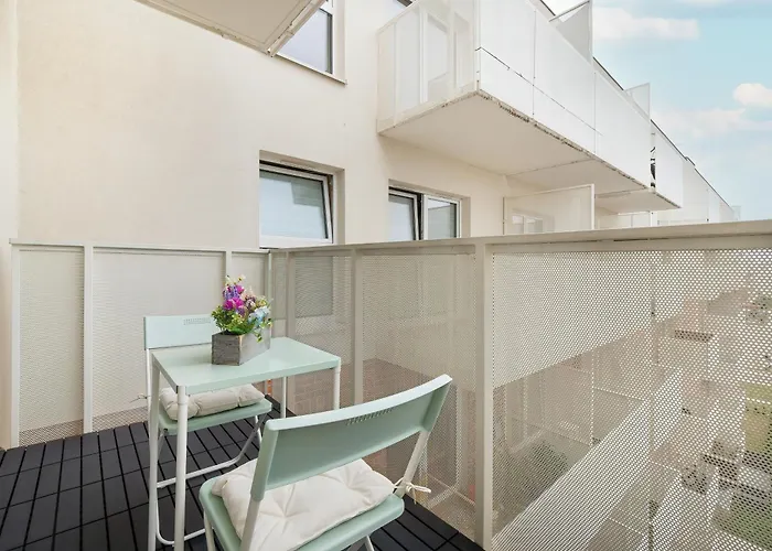 Modern Wroblewskiego With Balcony And Free Parking By Renters * 罗兹