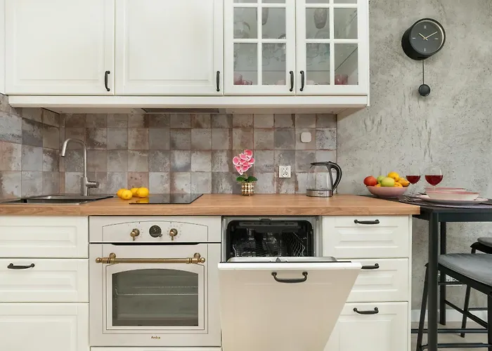 Modern Wroblewskiego With Balcony And Free Parking By Renters Lägenhet