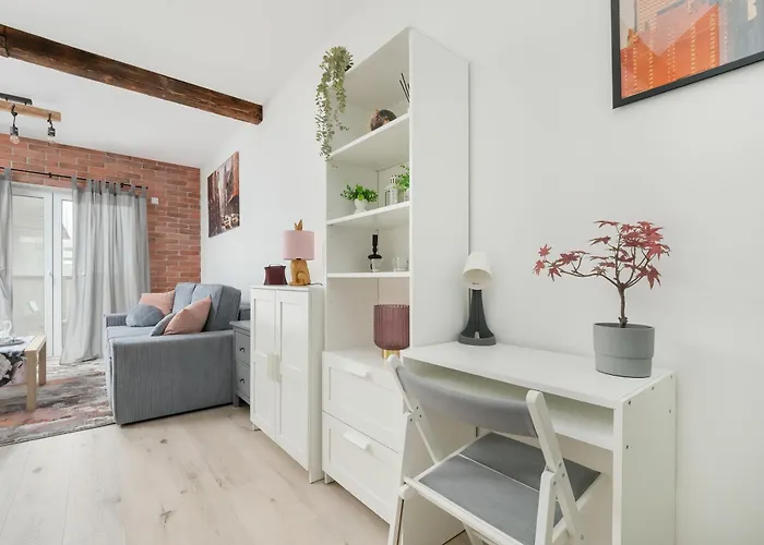 Modern Wroblewskiego With Balcony And Free Parking By Renters Apartman *