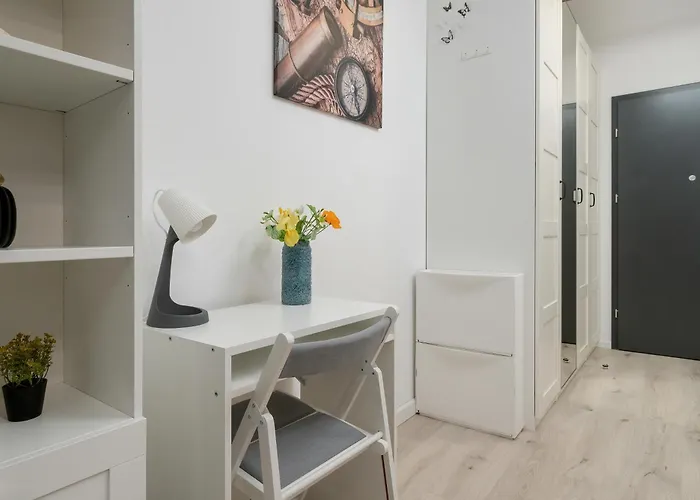 Modern Wroblewskiego With Balcony And Free Parking By Renters Łódź